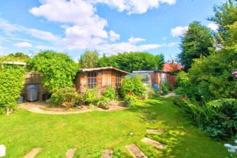 SUMMER HOUSE