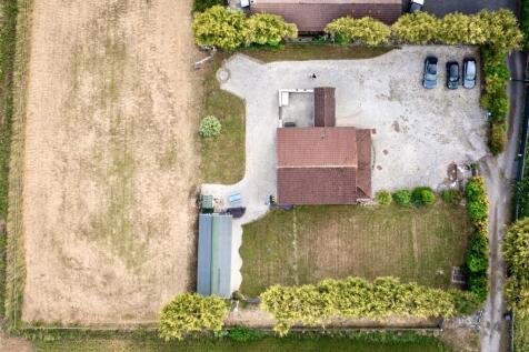 Birds Eye shot