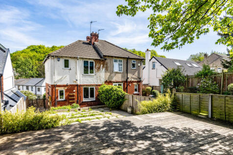 Rear Gardens/ Decking