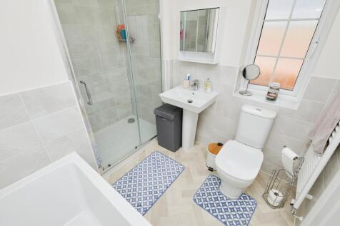 Master En-Suite