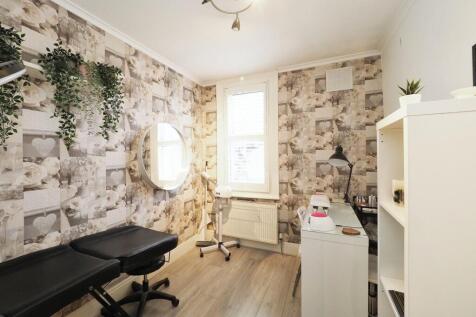 Great Sized Bedroom
