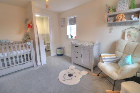 bedroom one/en-suite