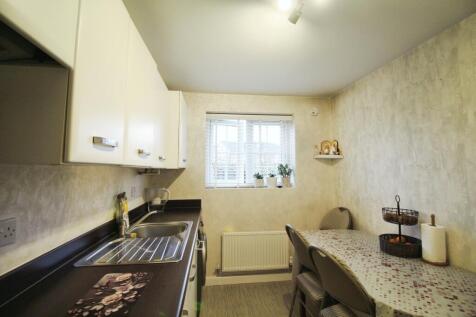 Kitchen 1.JPG