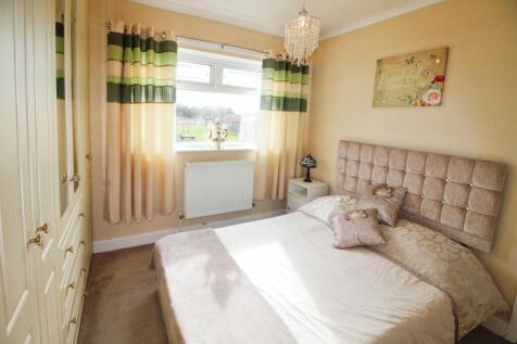 Bedroom 1,.JPG