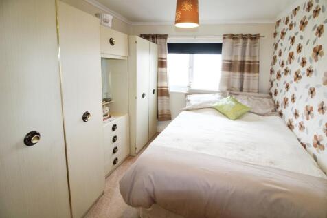 Bedroom 2,.JPG