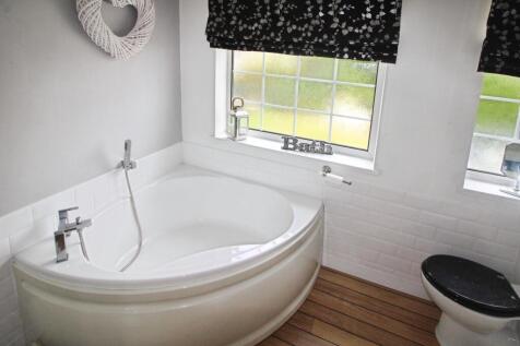 Bathroom.JPG