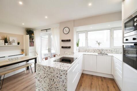 Stunning Airy Open Plan Kitchen/Dining