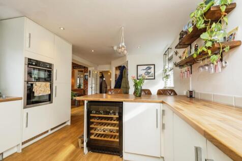 Breakfast/Kitchen