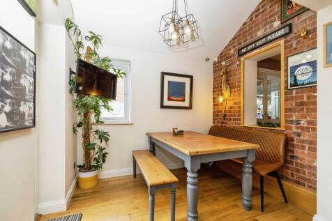 Breakfast Room