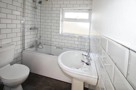 Bathroom.JPG