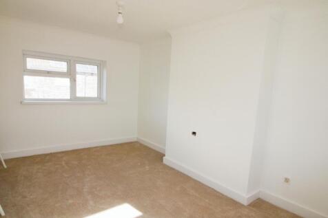 Bedroom 1.JPG