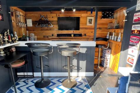 Garden Bar