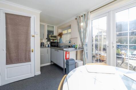 Breakfast/Kitchen Annexe
