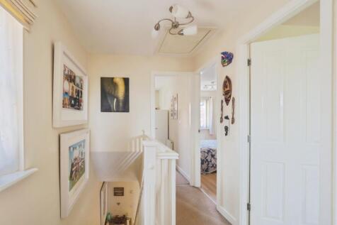 34whinneymoorwayretforddn227bl-018