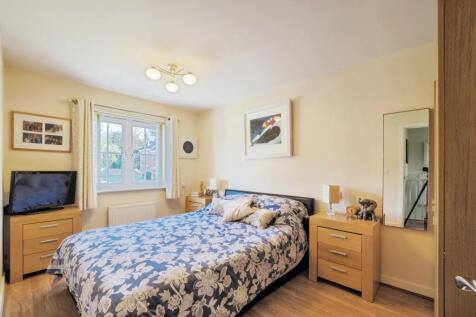 34whinneymoorwayretforddn227bl-021