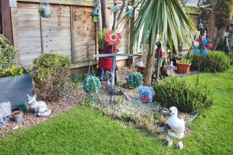 Garden Features.JPG