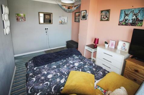 Bedroom 2..JPG