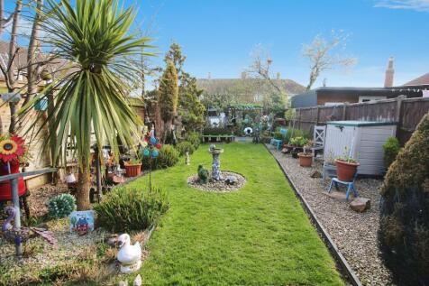 Rear garden.JPG