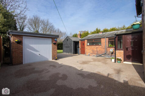 Garage/Drive
