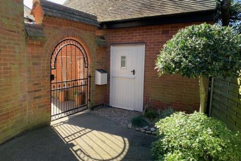 Inner Courtyard to Garage and Entrance