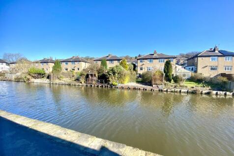 Canal View to Rear