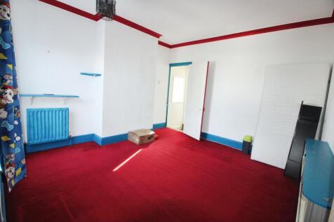 Bedroom 2.JPG