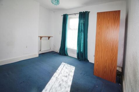 Bedroom 1.JPG