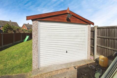 Garage.JPG