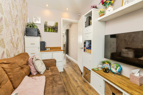 Snug/study/play room