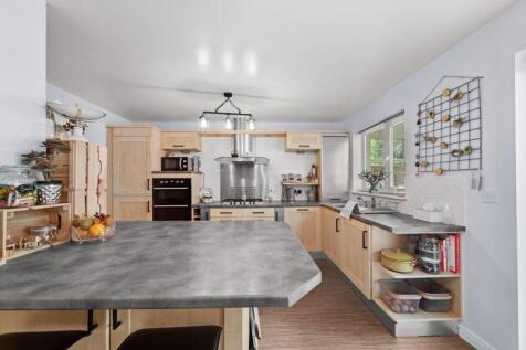 Rosedale Court Kitchen Diner