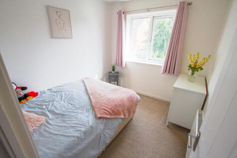 Spare_room_1