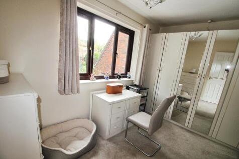 Bedroom 4,.JPG