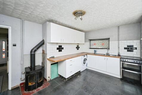 Kitchen Space with Solid Fuel Heating Source