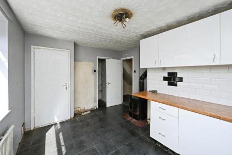 Kitchen Space with Solid Fuel Heating Source