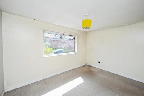 Great Sized Bedroom