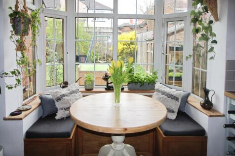 Dining area.JPG