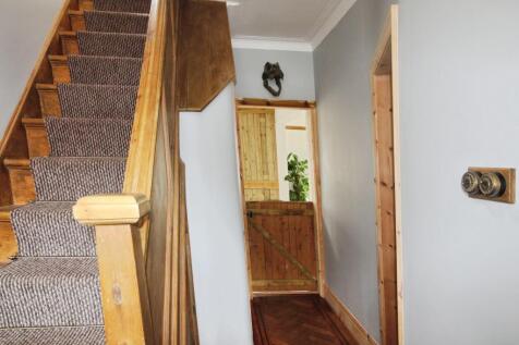 Hallway.JPG