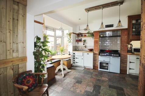 Kitchen,.JPG