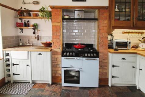 Kitchen.JPG