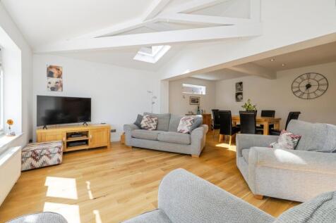 Dining/Family Room