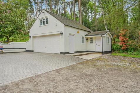 Double Garage And Annexe