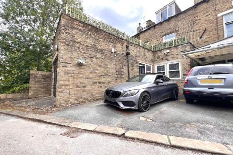 Rear aspect and garage