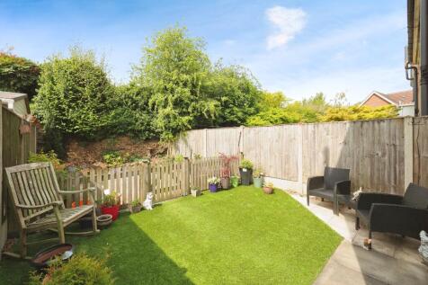 Very Pretty, Very Private and Picture Perfect Garden