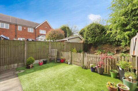Very Pretty, Very Private and Picture Perfect Garden