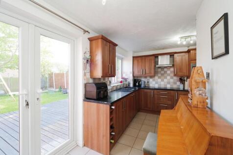 Modern Kitchen/Breakfast Room