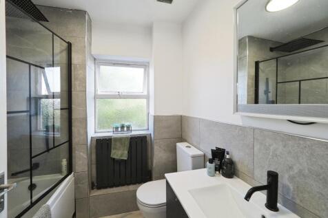 Stylish family Bathroom