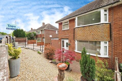 Low maintenance, pretty and established front garden