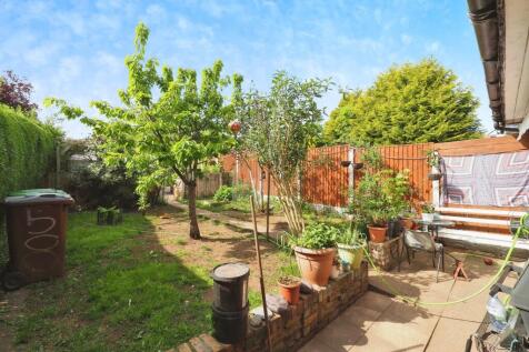 Large Bottom of Garden