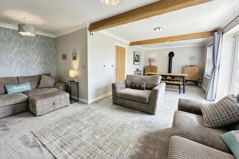 Lounge/Dining/Family Room