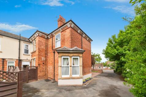 303_harlaxton_road-51